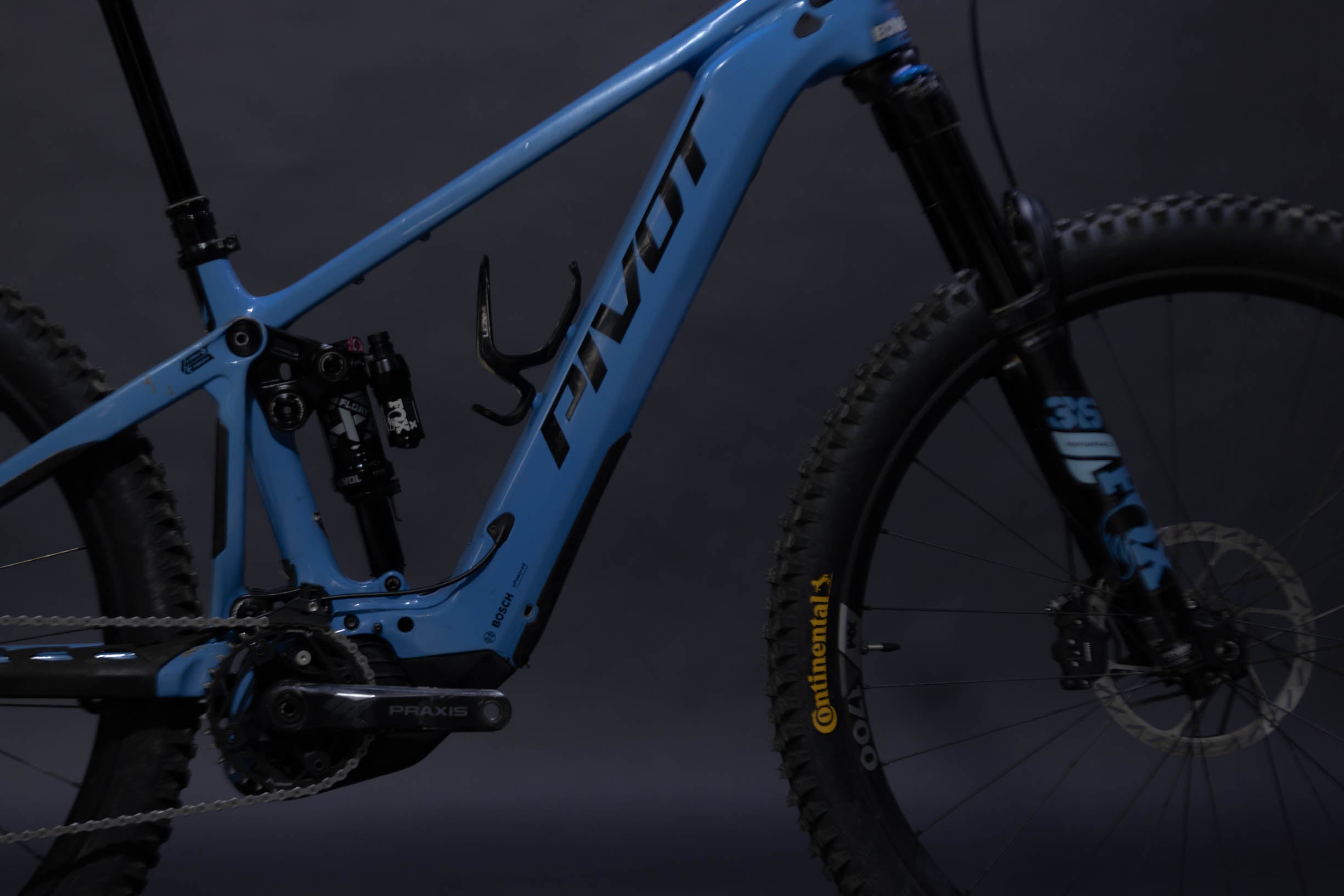 Bicicleta de Montaña Asistida Doble Suspensión Pivot Cycles Shuttle AM 29" Talla Small (2024) Seminueva