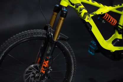 Bicicleta de Montaña Asistida Doble Suspensión Specialized Kenevo Comp 27.5" Talla Large S4 (2019) Seminueva