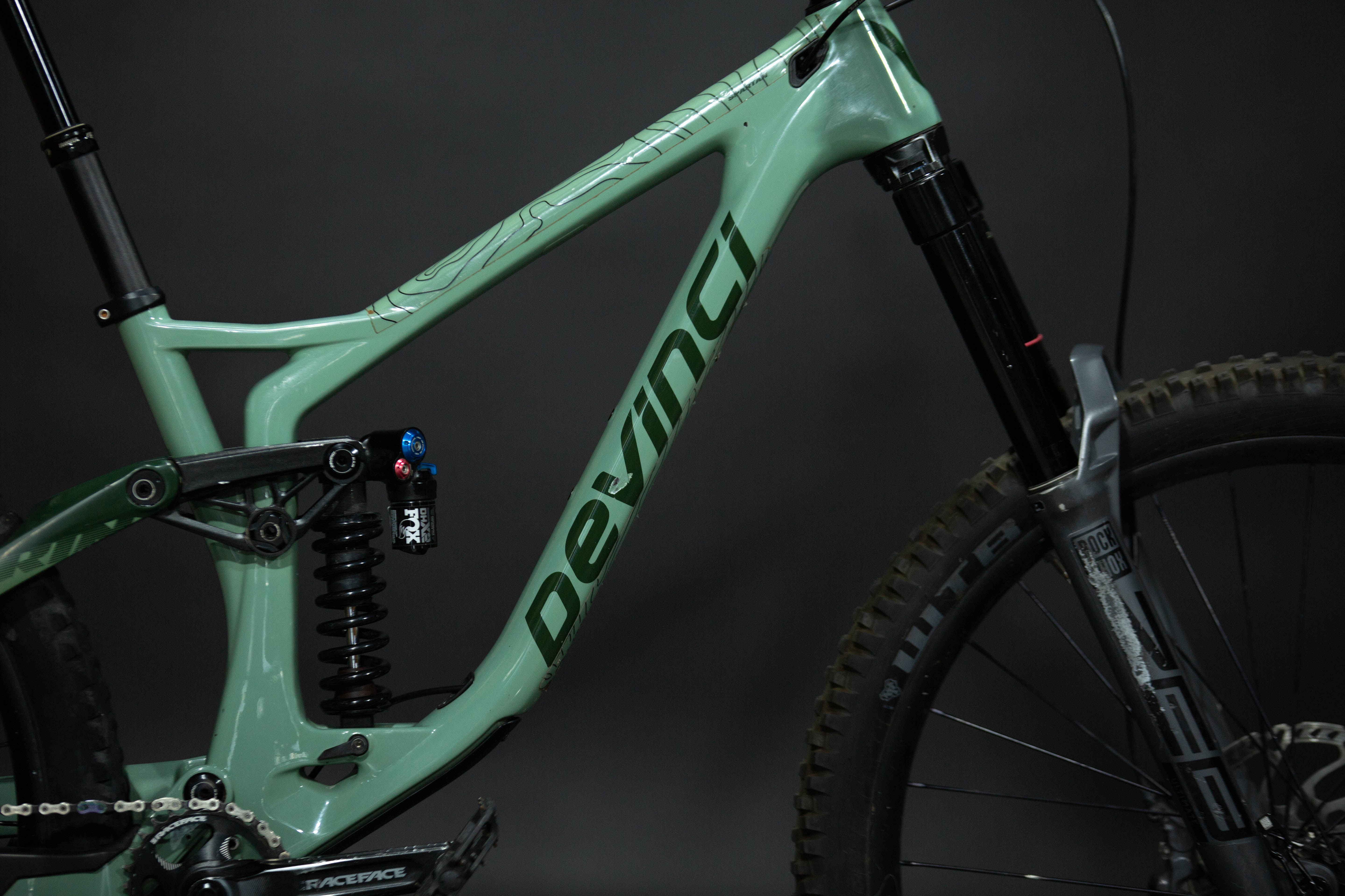 Bicicleta de Montaña Doble Suspensión Devinci Spartan 29" Talla Medium (2021) Seminueva