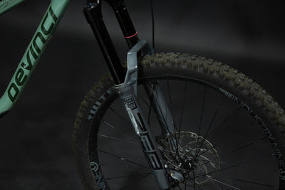 Bicicleta de Montaña Doble Suspensión Devinci Spartan 29" Talla Medium (2021) Seminueva