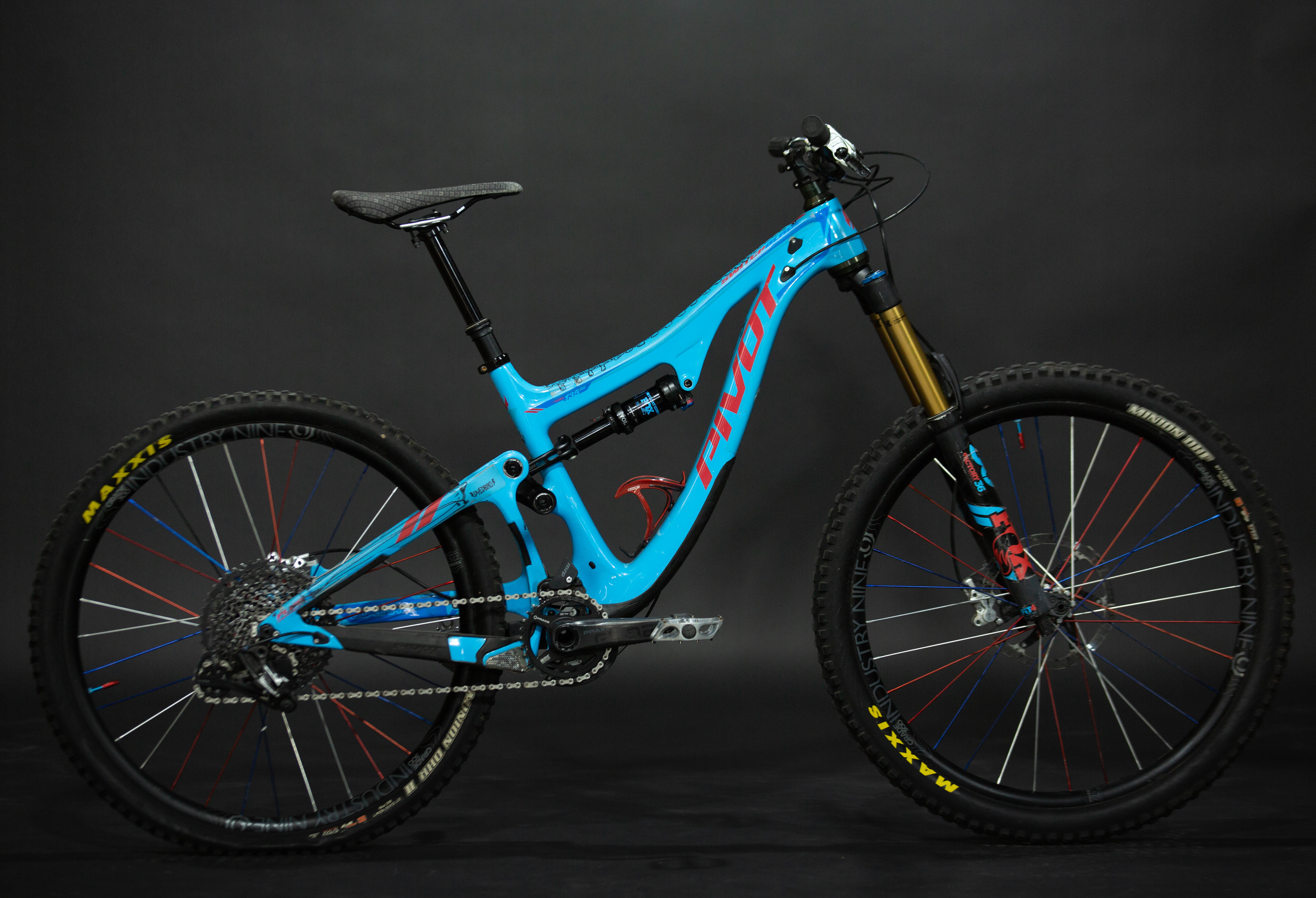 Bicicleta de Montaña Doble Suspensión Pivot Switchblade 27.5" Talla Small (2018) Seminueva