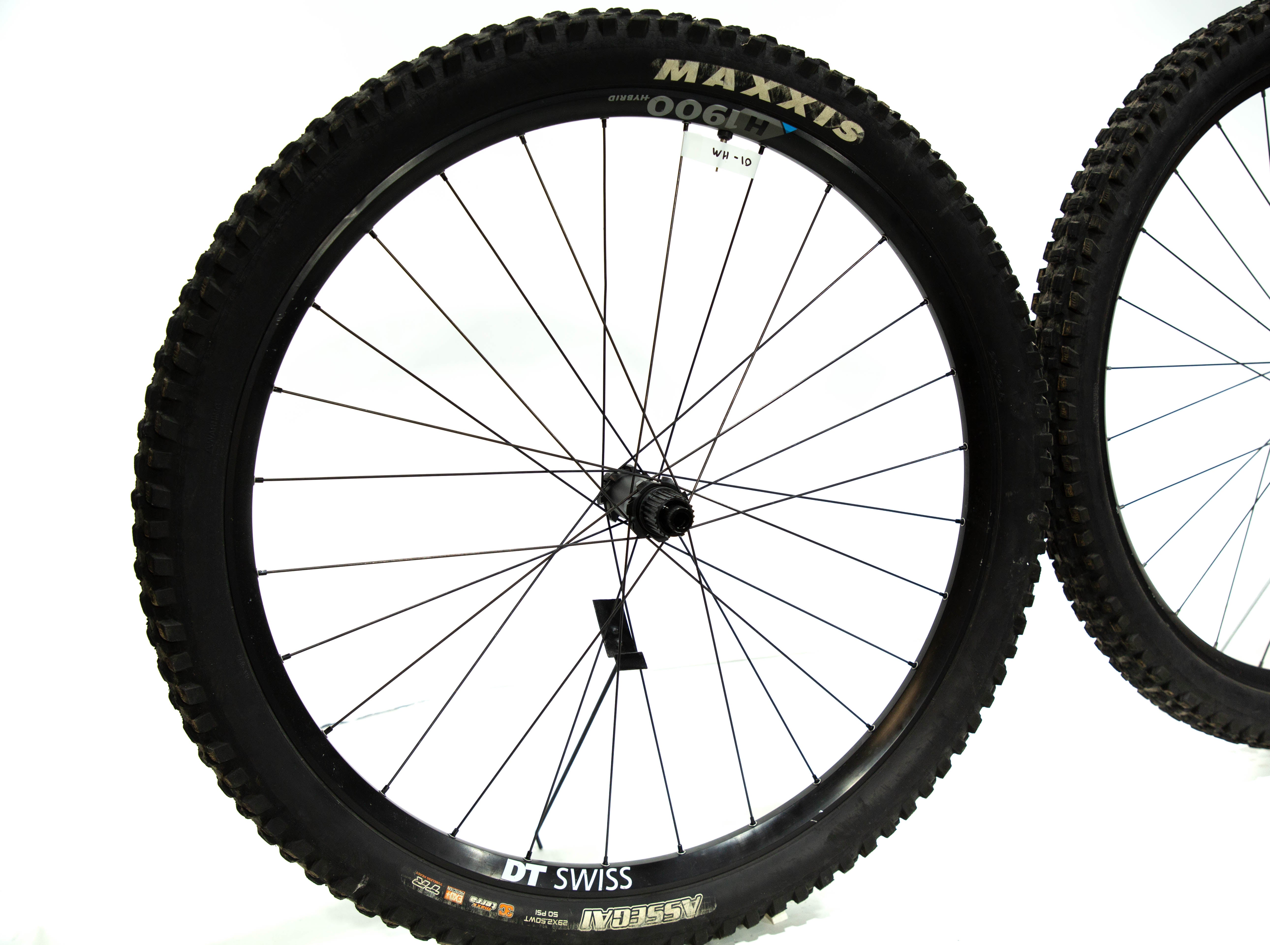 Juego de Rodados (29") seminuevos DTSWISS 1700/1900 Enduro SUPERBOOST