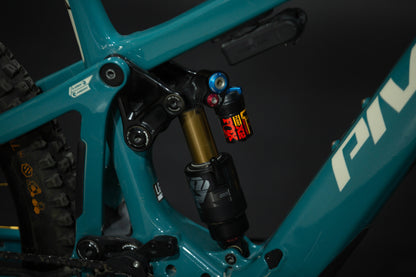 Bicicleta de Montaña Asistida Doble Suspensión Pivot Cycles Shuttle LT 29" Talla Large (2025) Seminueva