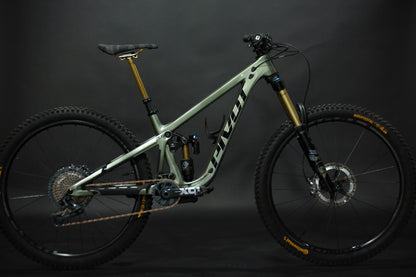 Bicicleta De Montaña Doble Suspensión Pivot Cycles Firebird 29" Talla Small (2024) Seminueva
