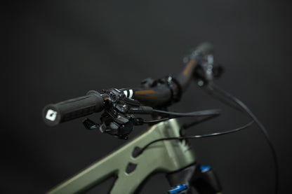Bicicleta De Montaña Doble Suspensión Pivot Cycles Firebird 29" Talla Small (2024) Seminueva