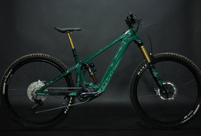 Bicicleta de Montaña Asistida Doble Suspensión Pivot Cycles Shuttle LT 29" Talla Medium (2023) Seminueva