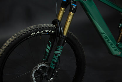 Bicicleta de Montaña Asistida Doble Suspensión Pivot Cycles Shuttle LT 29" Talla Medium (2023) Seminueva