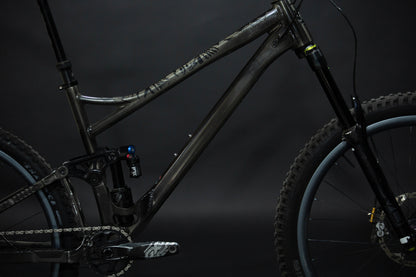 Bicicleta De Montaña Doble Suspensión Banshee Titan 29/27.5" Talla Large (2022) Seminueva