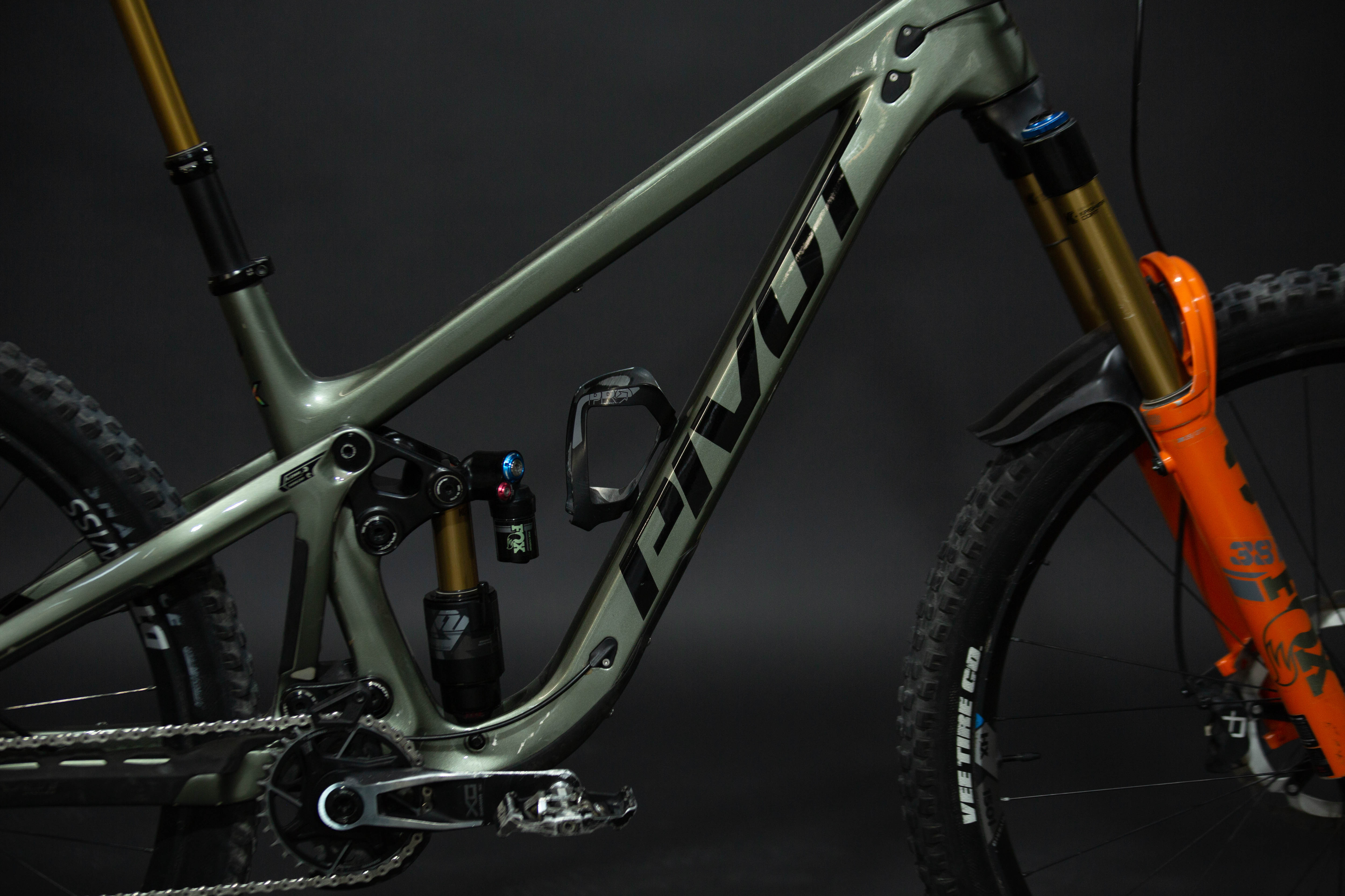 Bicicleta De Montaña Doble Suspensión Pivot Cycles Firebird 29" Talla Medium (2024) Seminueva