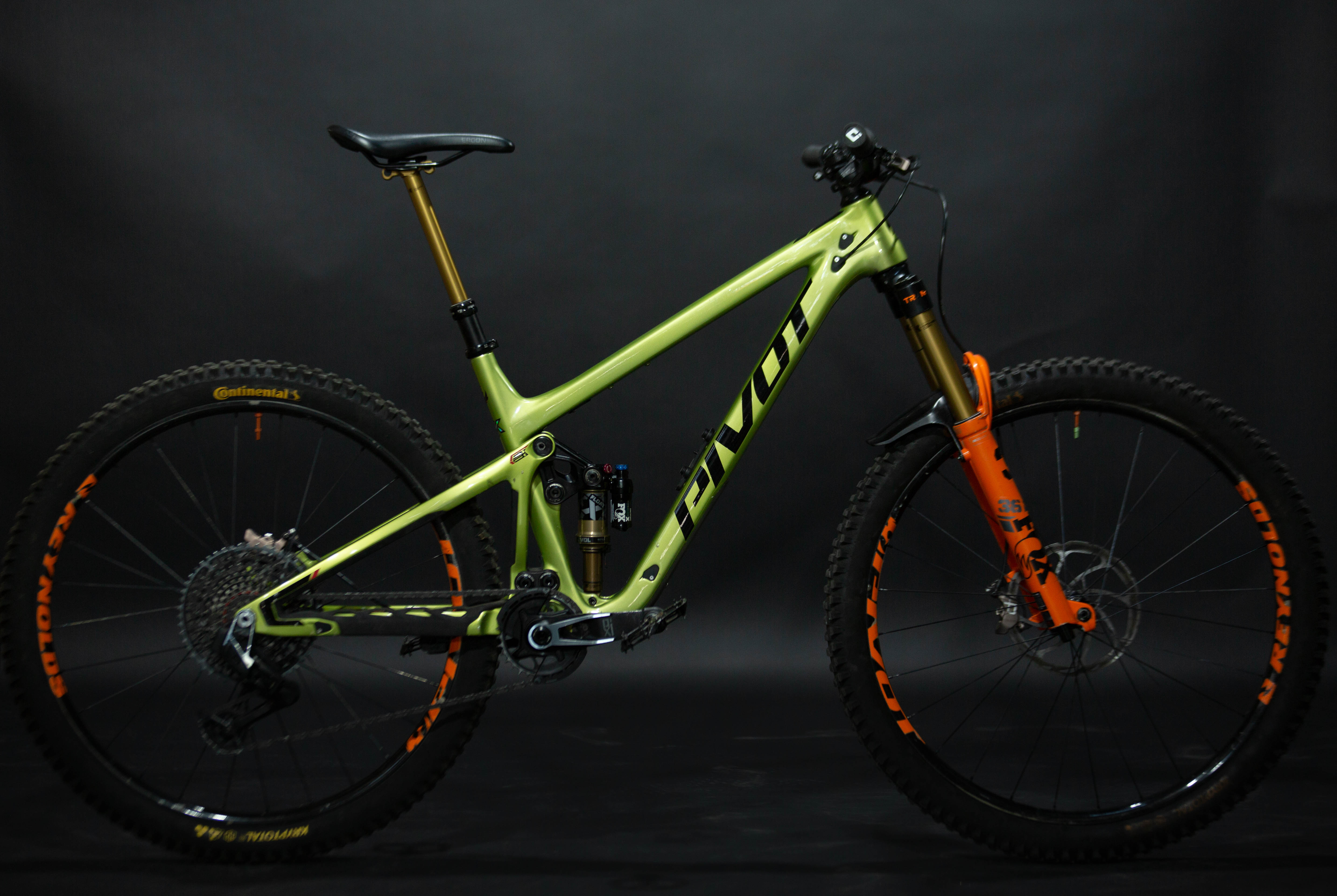 Bicicleta de Montaña Doble Suspensión Pivot Switchblade 29" Talla Large (2023) Seminueva