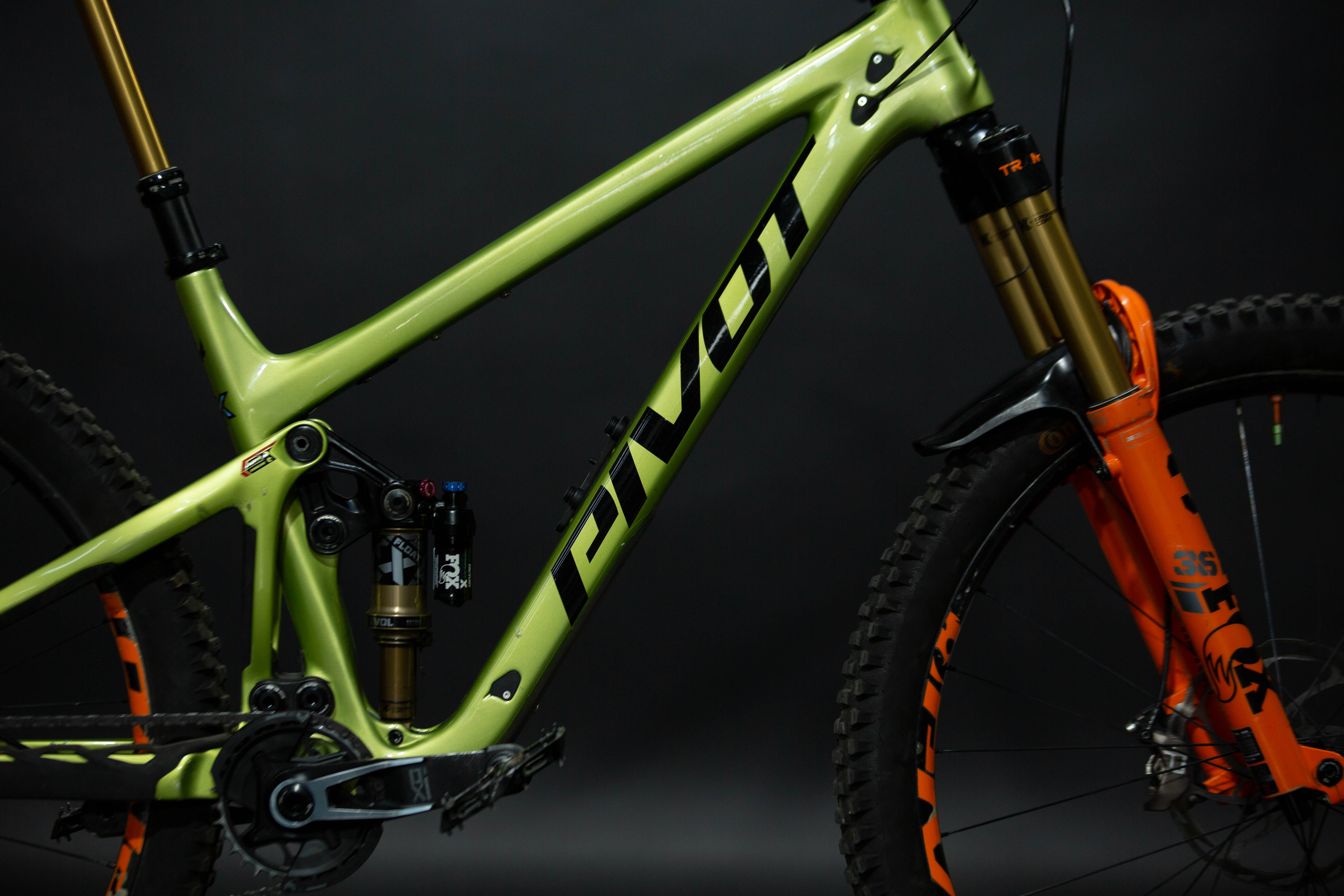 Bicicleta de Montaña Doble Suspensión Pivot Switchblade 29" Talla Large (2023) Seminueva