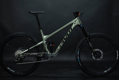 Bicicleta De Montaña Doble Suspensión Pivot Cycles Firebird 29" Talla X-Large (2023) Seminueva