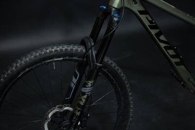 Bicicleta De Montaña Doble Suspensión Pivot Cycles Firebird 29" Talla X-Large (2023) Seminueva