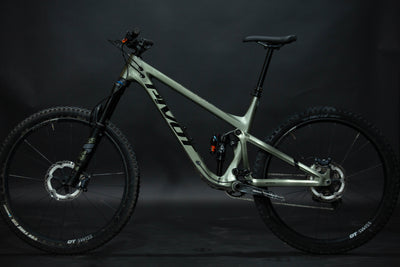 Bicicleta De Montaña Doble Suspensión Pivot Cycles Firebird 29" Talla X-Large (2023) Seminueva