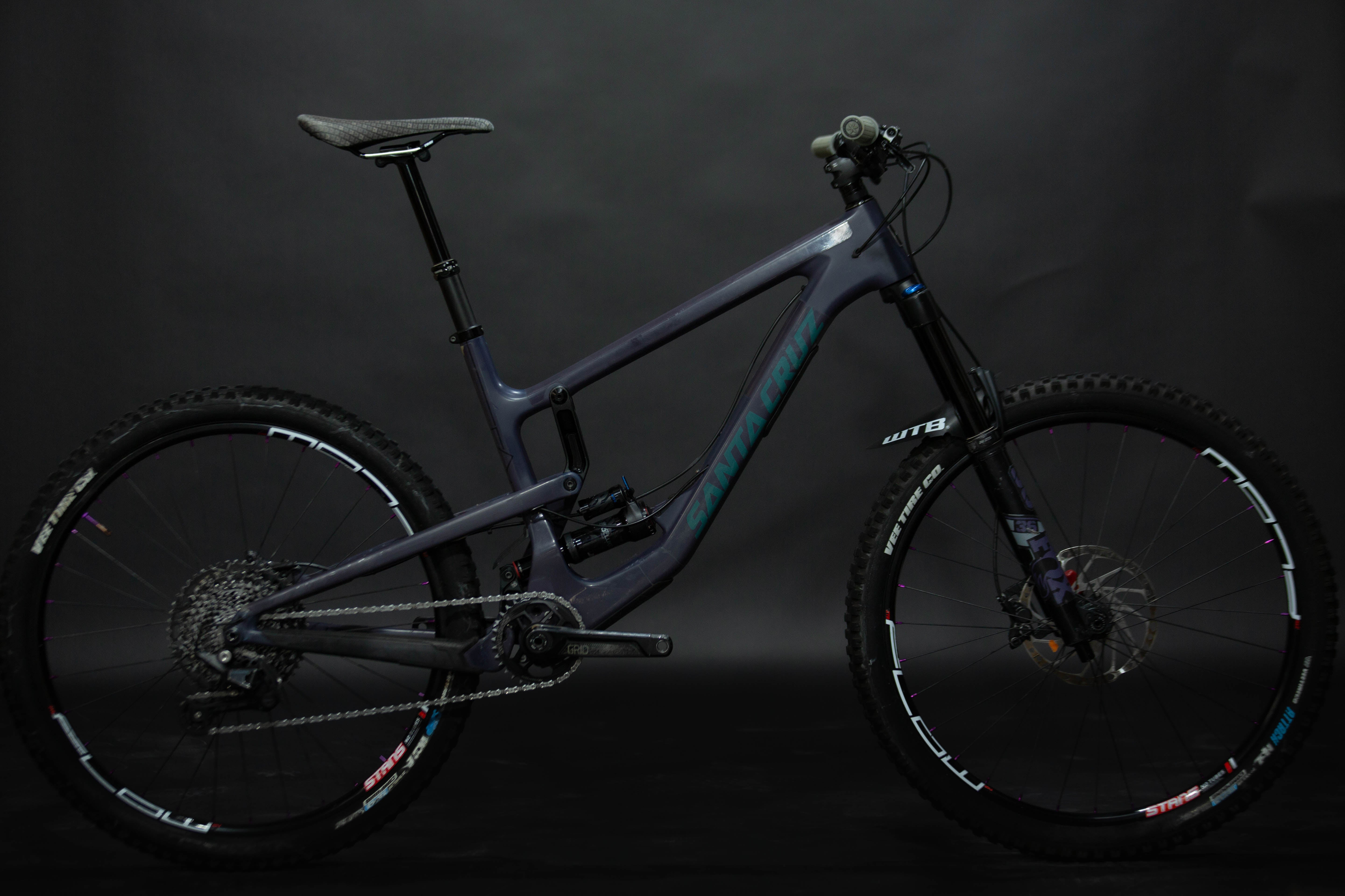 Bicicleta de Montaña Doble Supensión Santa Cruz Nomad 27.5" Talla Large (2020) Seminueva