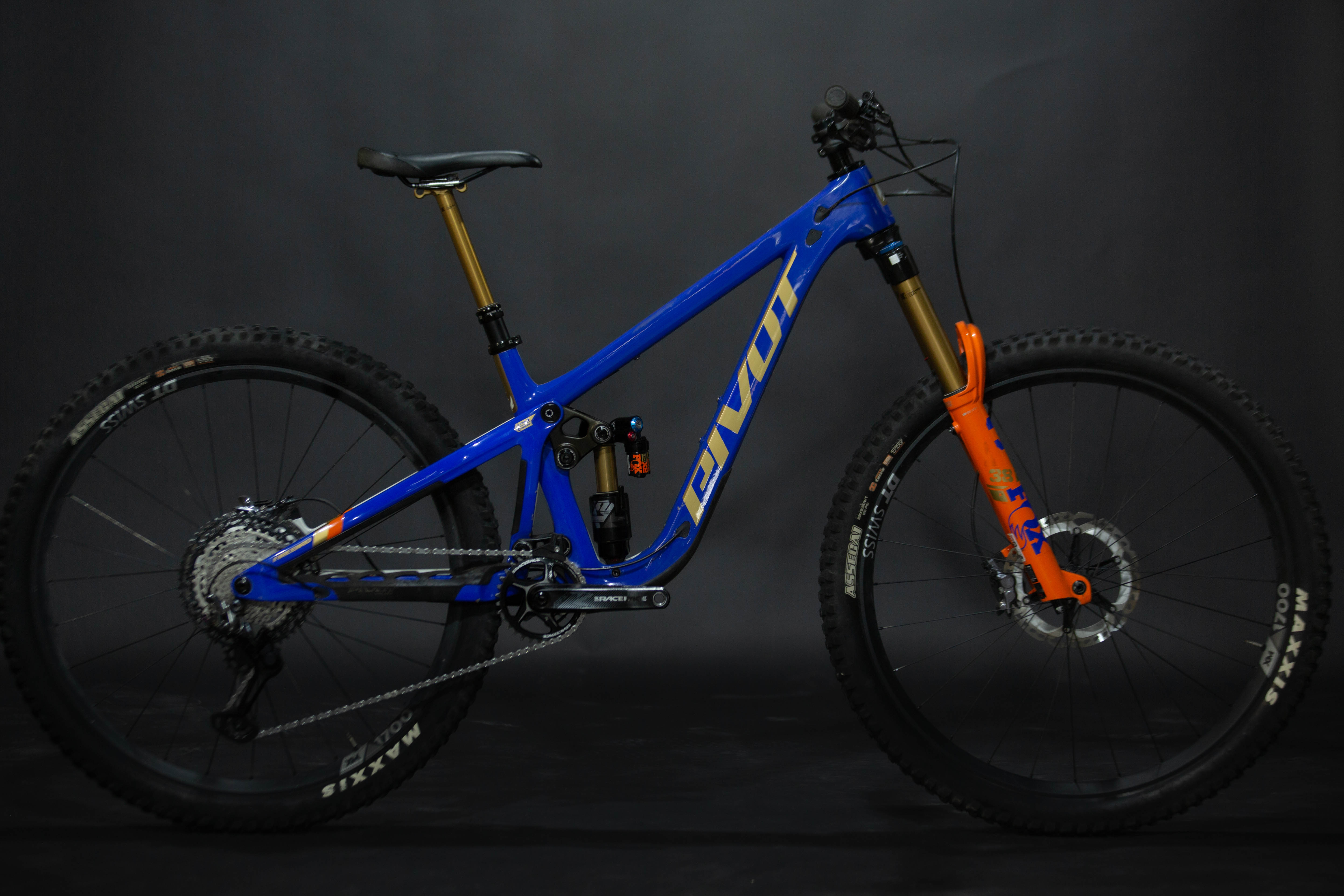 Bicicleta De Montaña Doble Suspensión Pivot Cycles Firebird 29" Talla Small (2024) Seminueva