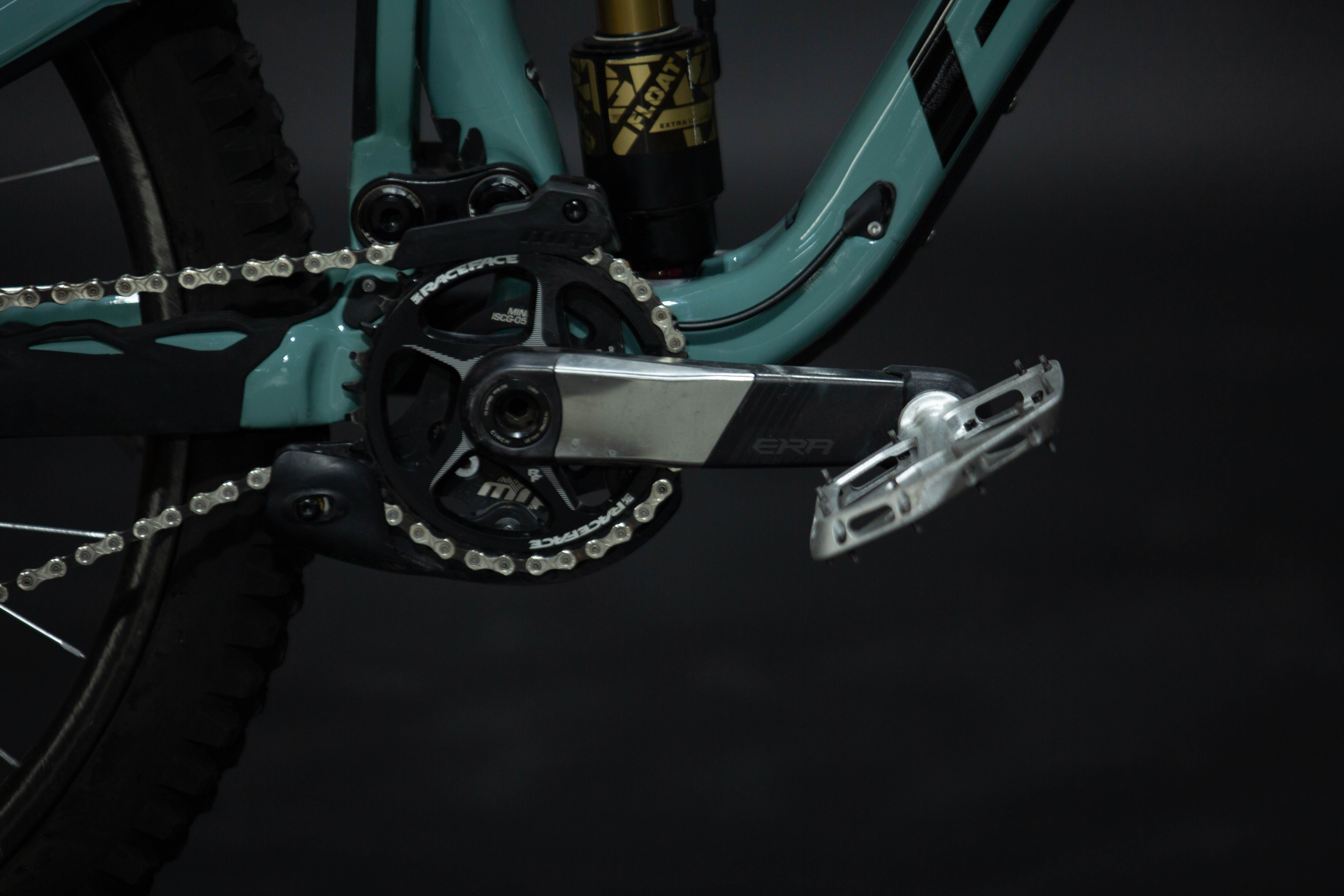 Bicicleta De Montaña Doble Suspensión Pivot Cycles Mach 6 27.5" Talla Medium (2025) Seminueva