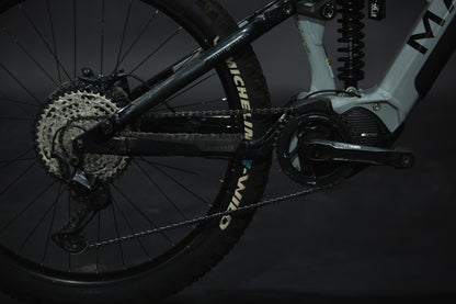 Bicicleta de Montaña Asistida Doble Suspensión Marin Alpine Trail E2 29/27.5" TallaMedium (2022) Seminueva