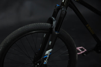 Bicicleta de ciudad Dirt Jump DMR Sect Pro Talla Regular Rodado 26" (2022) Seminueva