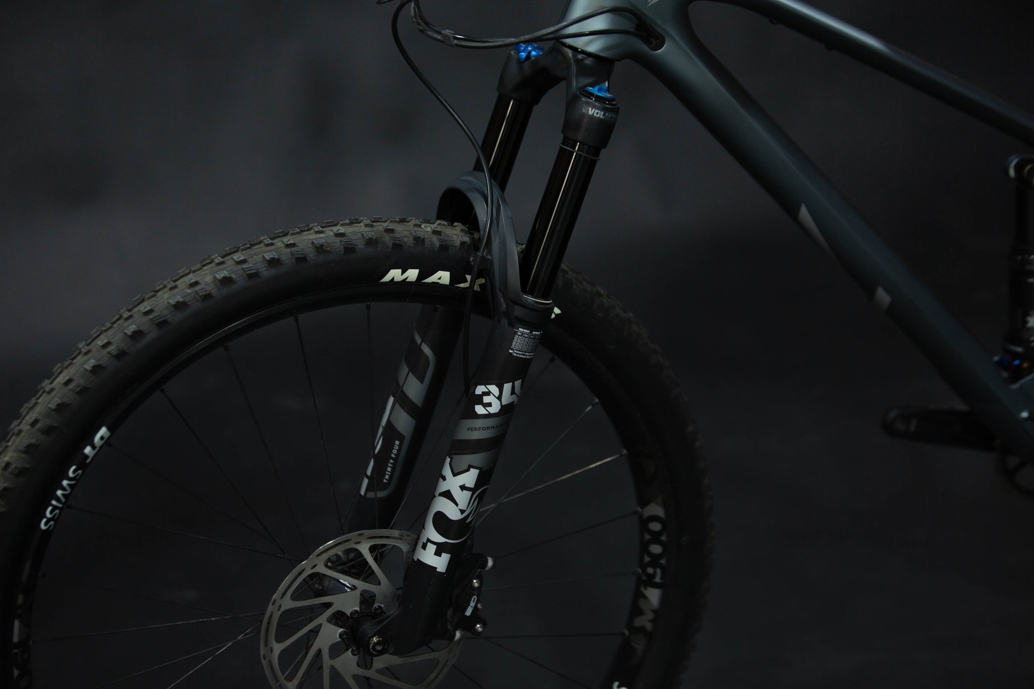 Bicicleta de Montaña Doble Suspension YT Izzo Core 2 Rodado 29" Talla Large (2022) Seminueva