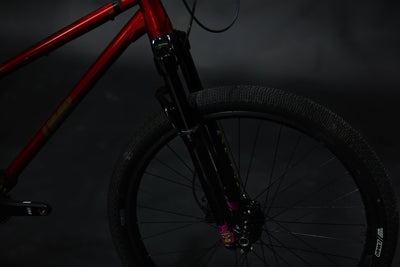 Bicicleta de ciudad Dirt Jump DMR Sect Pro Talla Regular Rodado 26" (2022) Seminueva