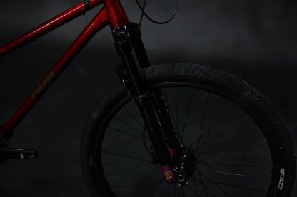 Bicicleta de ciudad Dirt Jump DMR Sect Pro Talla Regular Rodado 26" (2022) Seminueva