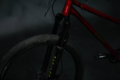 Bicicleta de ciudad Dirt Jump DMR Sect Pro Talla Regular Rodado 26" (2022) Seminueva