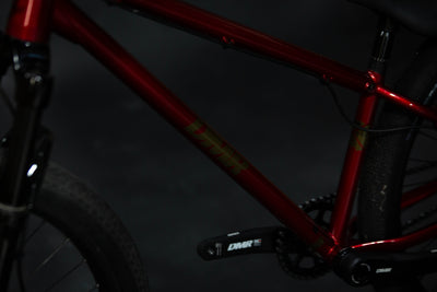 Bicicleta de ciudad Dirt Jump DMR Sect Pro Talla Regular Rodado 26" (2022) Seminueva