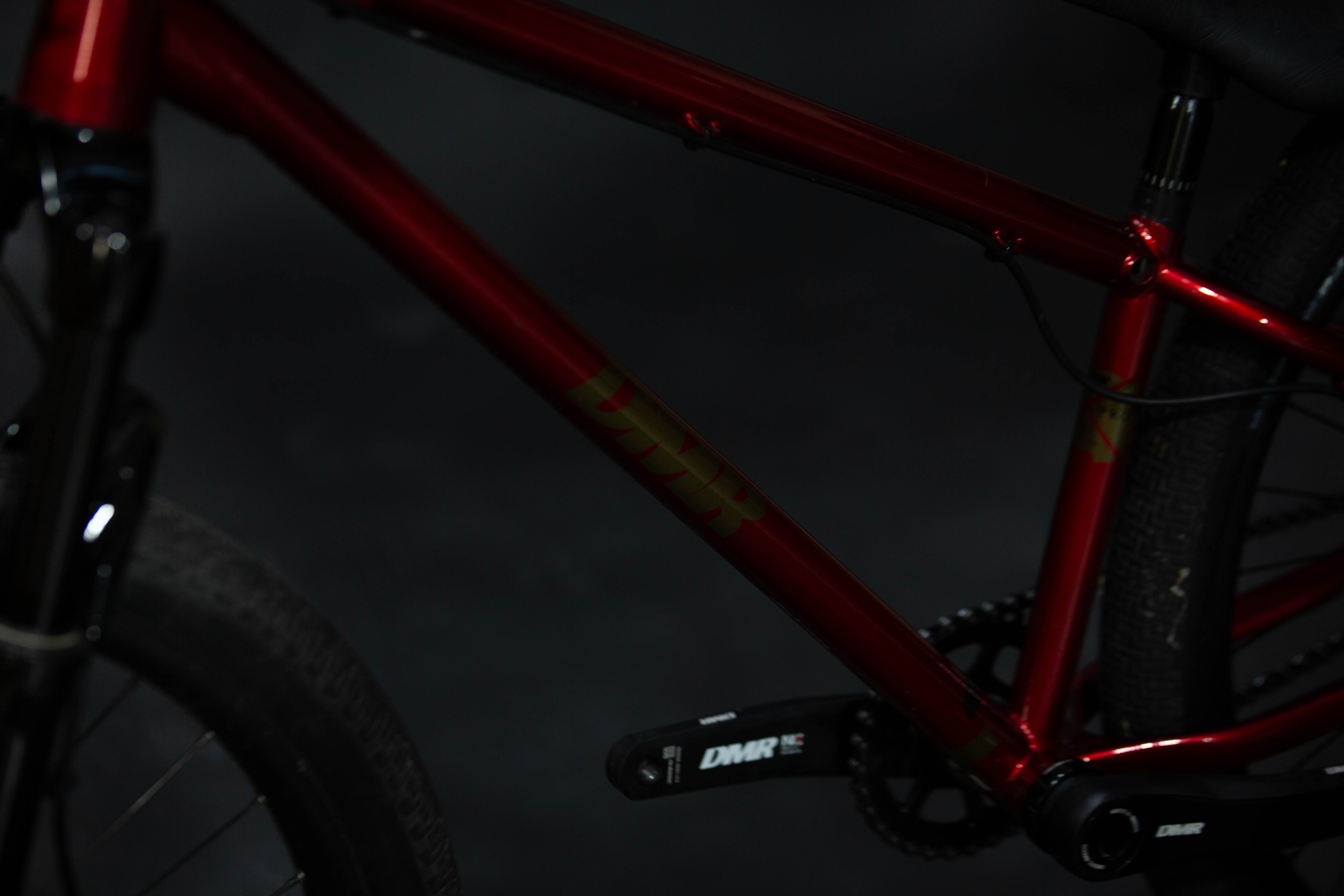 Bicicleta de ciudad Dirt Jump DMR Sect Pro Talla Regular Rodado 26" (2022) Seminueva