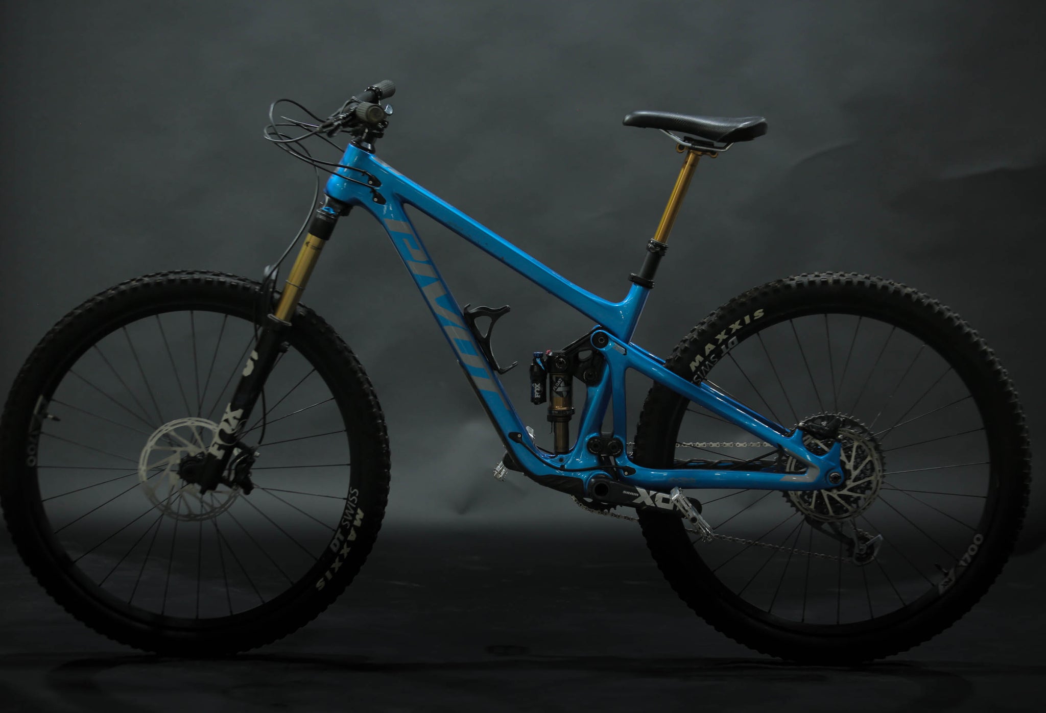 Bicicleta De Montaña Doble Suspensión Pivot Cycles Switchblade 29" Talla Medium (2023) Seminueva