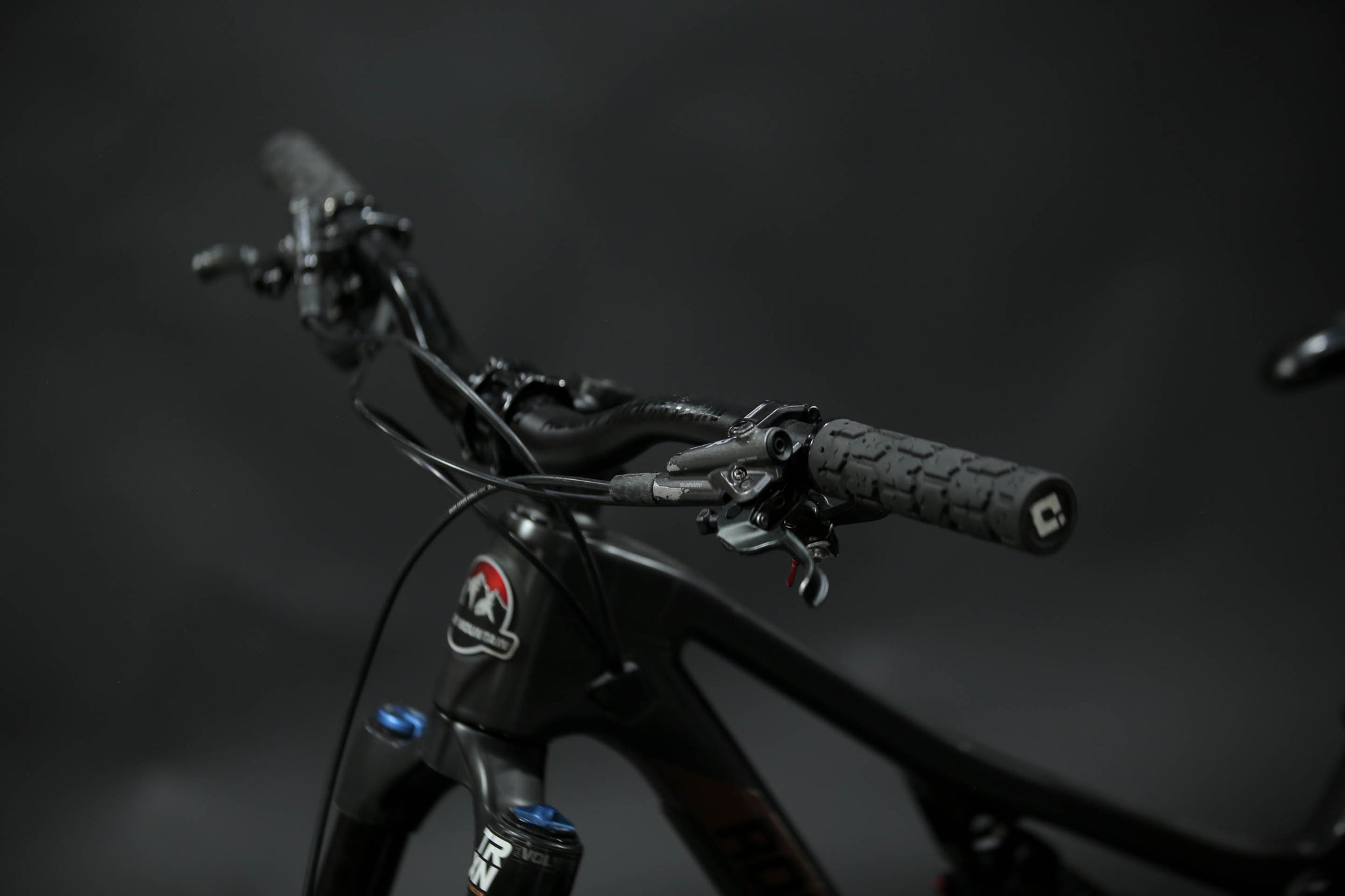 Bicicleta de Montaña Doble Supensión Rocky Mountain Altitude C50 27.5" Talla Small (2024) Seminueva