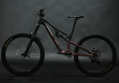 Bicicleta de Montaña Doble Supensión Rocky Mountain Altitude C50 27.5" Talla Small (2024) Seminueva