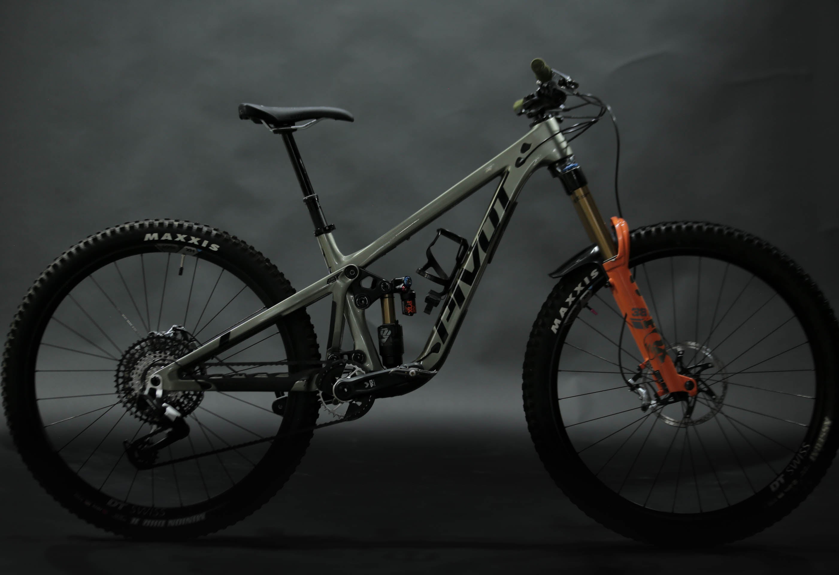 Bicicleta De Montaña Doble Suspensión Pivot Cycles Firebird 29" Talla Small (2023) Seminueva