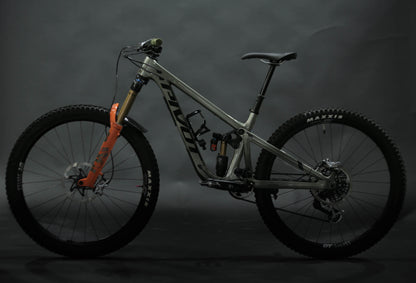 Bicicleta De Montaña Doble Suspensión Pivot Cycles Firebird 29" Talla Small (2023) Seminueva