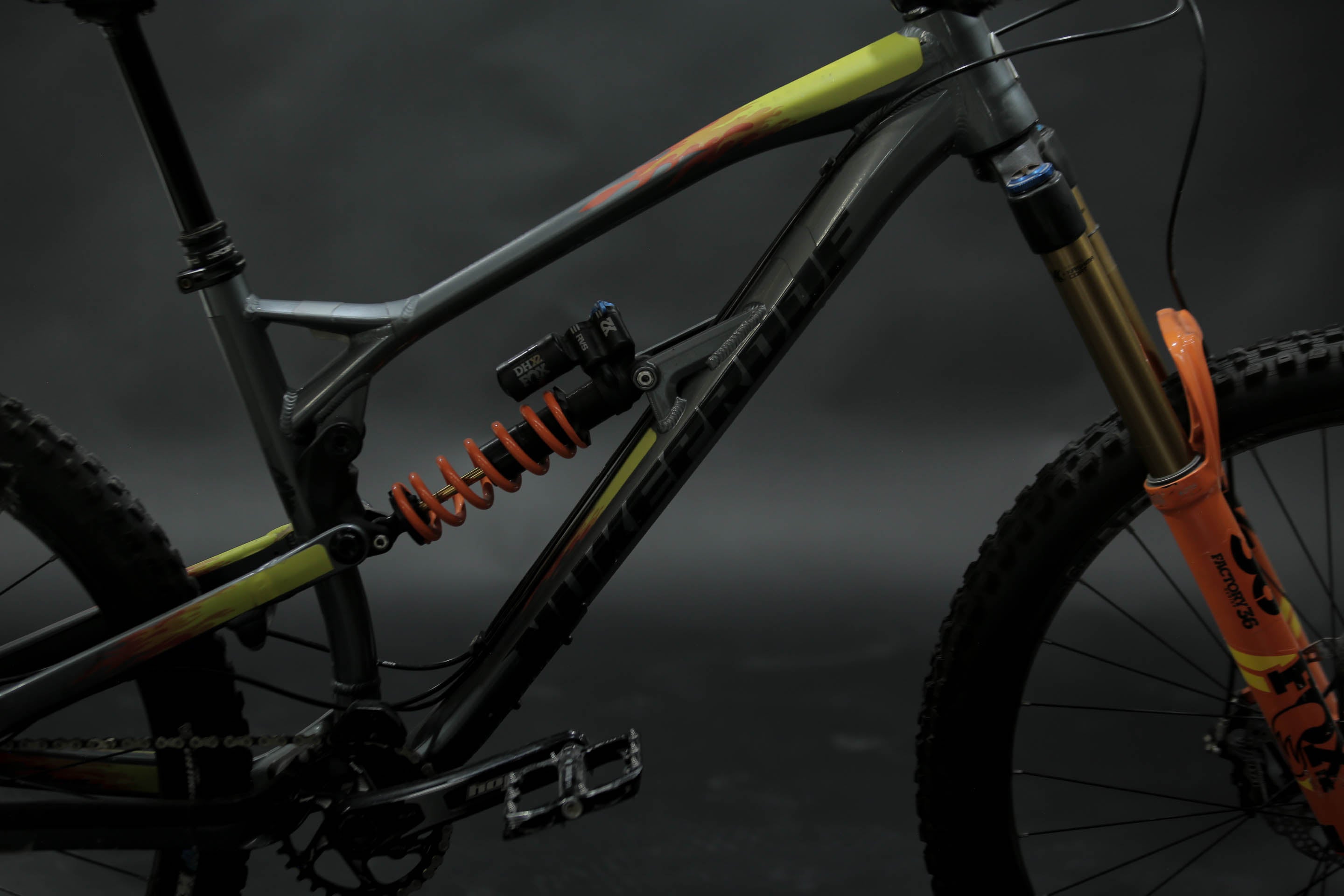 Bicicleta De Montaña Doble Suspension Nukeproof Mega 27.5" Talla Medium (2020) Seminueva
