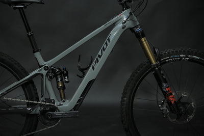 Bicicleta de Montaña Asistida Doble Suspensión Pivot Cycles Shuttle SL 29" Talla Medium (2022) Seminueva