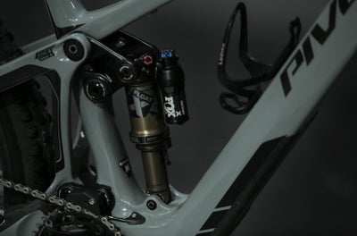 Bicicleta de Montaña Asistida Doble Suspensión Pivot Cycles Shuttle SL 29" Talla Medium (2022) Seminueva