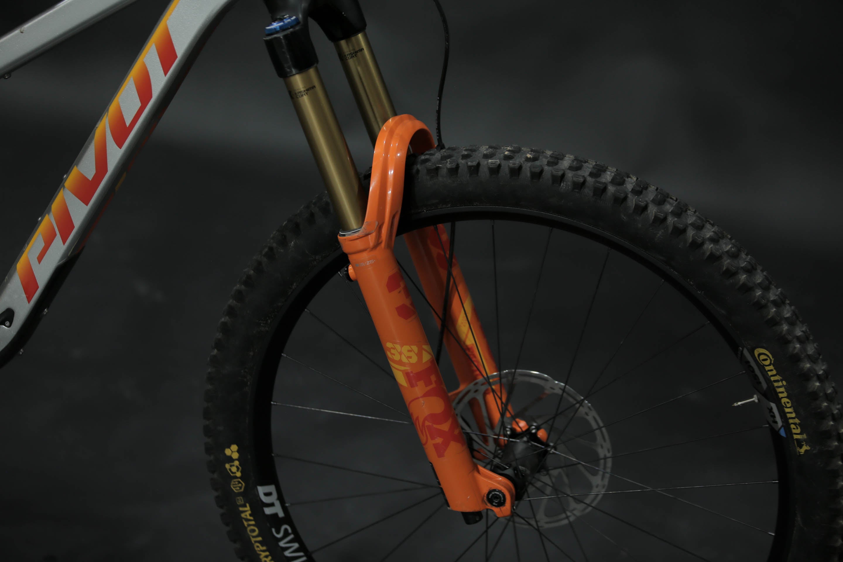 Bicicleta De Montaña Doble Suspensión Pivot Cycles Firebird 29" Talla Medium (2023) Seminueva