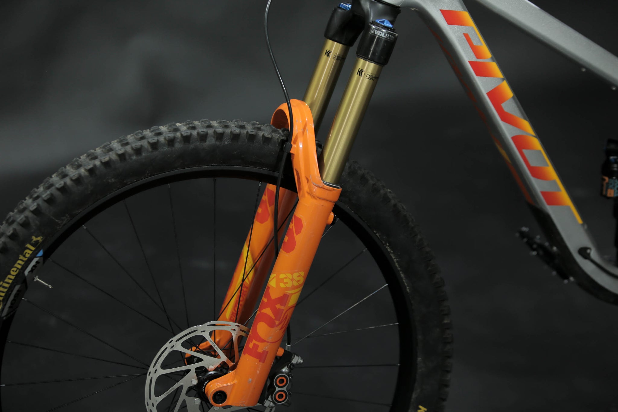 Bicicleta De Montaña Doble Suspensión Pivot Cycles Firebird 29" Talla Medium (2023) Seminueva