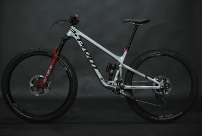 Bicicleta De Montaña Doble Suspensión Pivot Cycles Trail 429 29" Talla Medium (2023) Seminueva