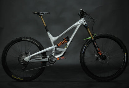 Bicicleta de Montaña Doble Suspension YT Capra Rodado 29/27.5" Talla Large (2021) Seminueva