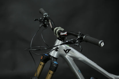 Bicicleta de Montaña Doble Suspension YT Capra Rodado 29/27.5" Talla Large (2021) Seminueva