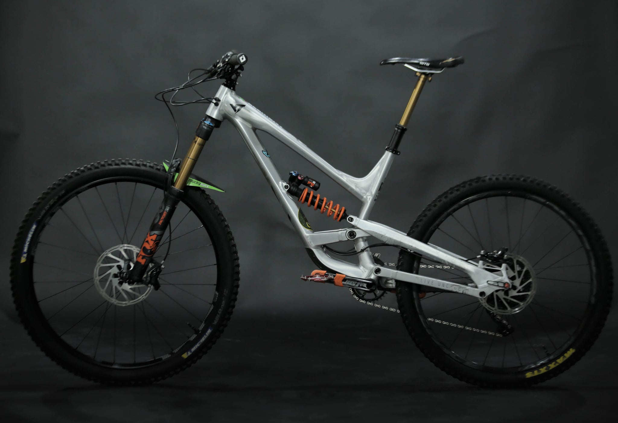 Bicicleta de Montaña Doble Suspension YT Capra Rodado 29/27.5" Talla Large (2021) Seminueva