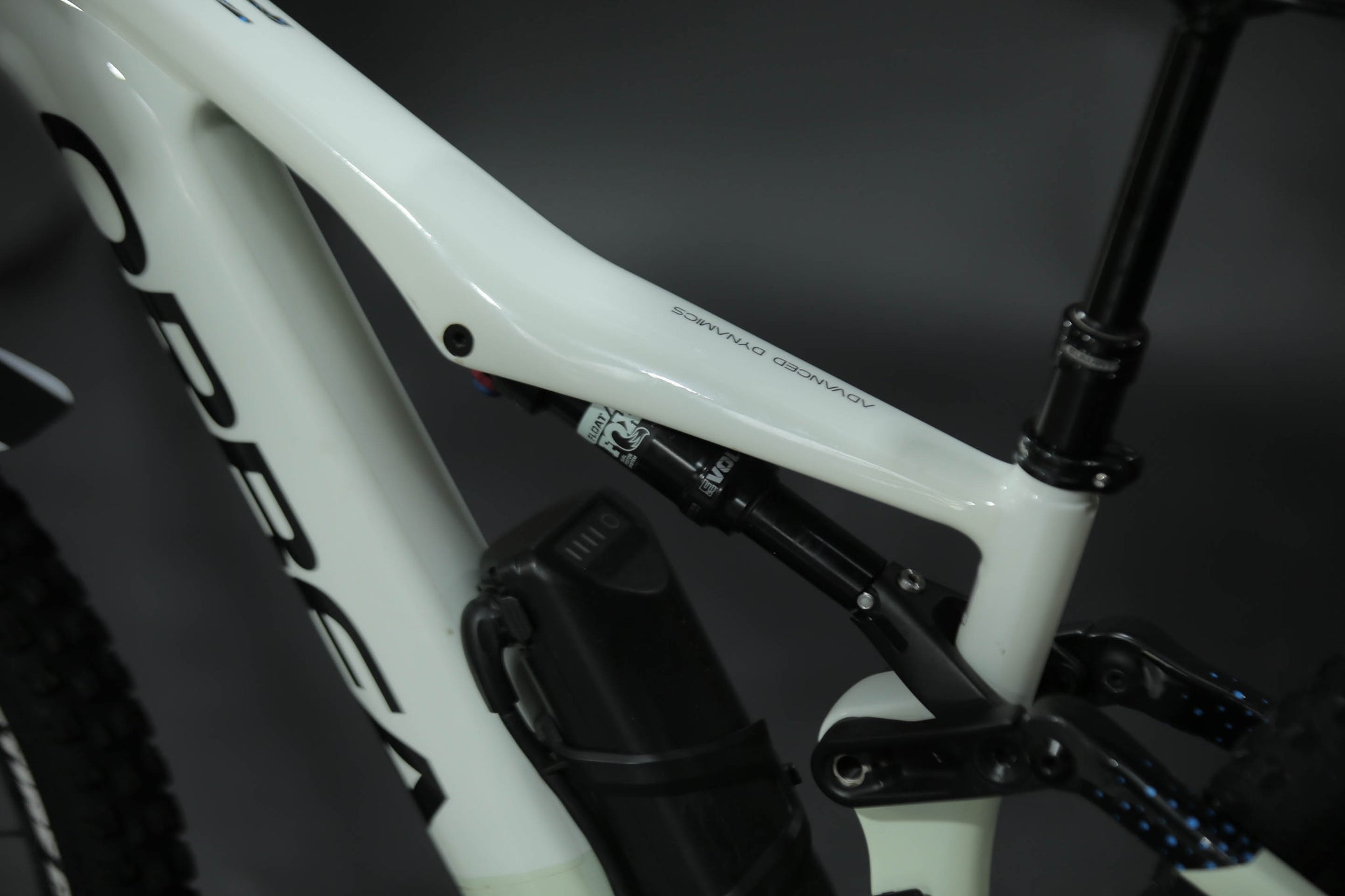 Bicicleta de Montaña Asistida Doble Suspensión Orbea Rise M20 29" Talla Small (2021) Seminueva