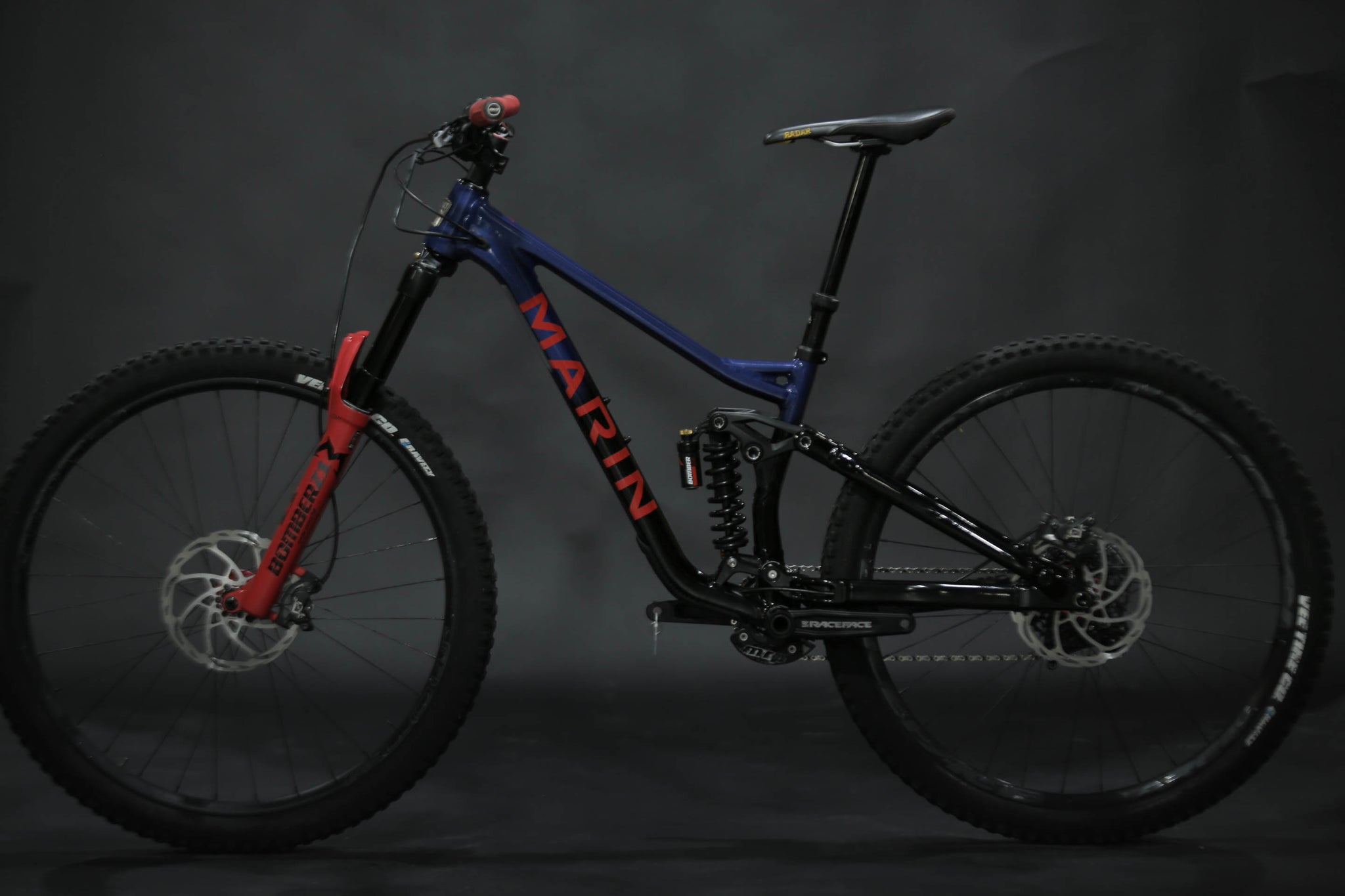 Bicicleta de Montaña Doble Suspensión Marin Bikes Alpine Trail XR 29" Talla Small (2024) Seminueva