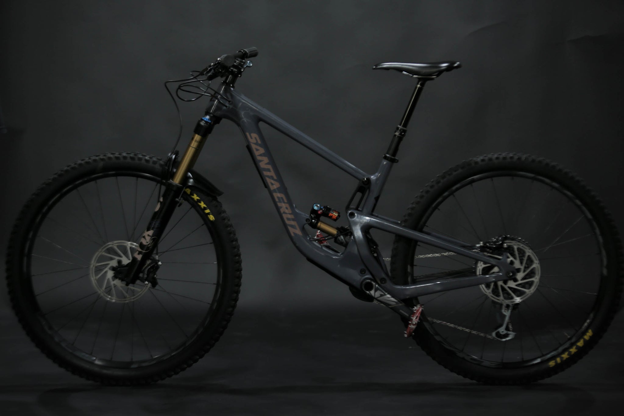 Bicicleta de Montaña Doble Supensión Santa Cruz Megatower CC 29" Talla Medium (2024) Seminueva