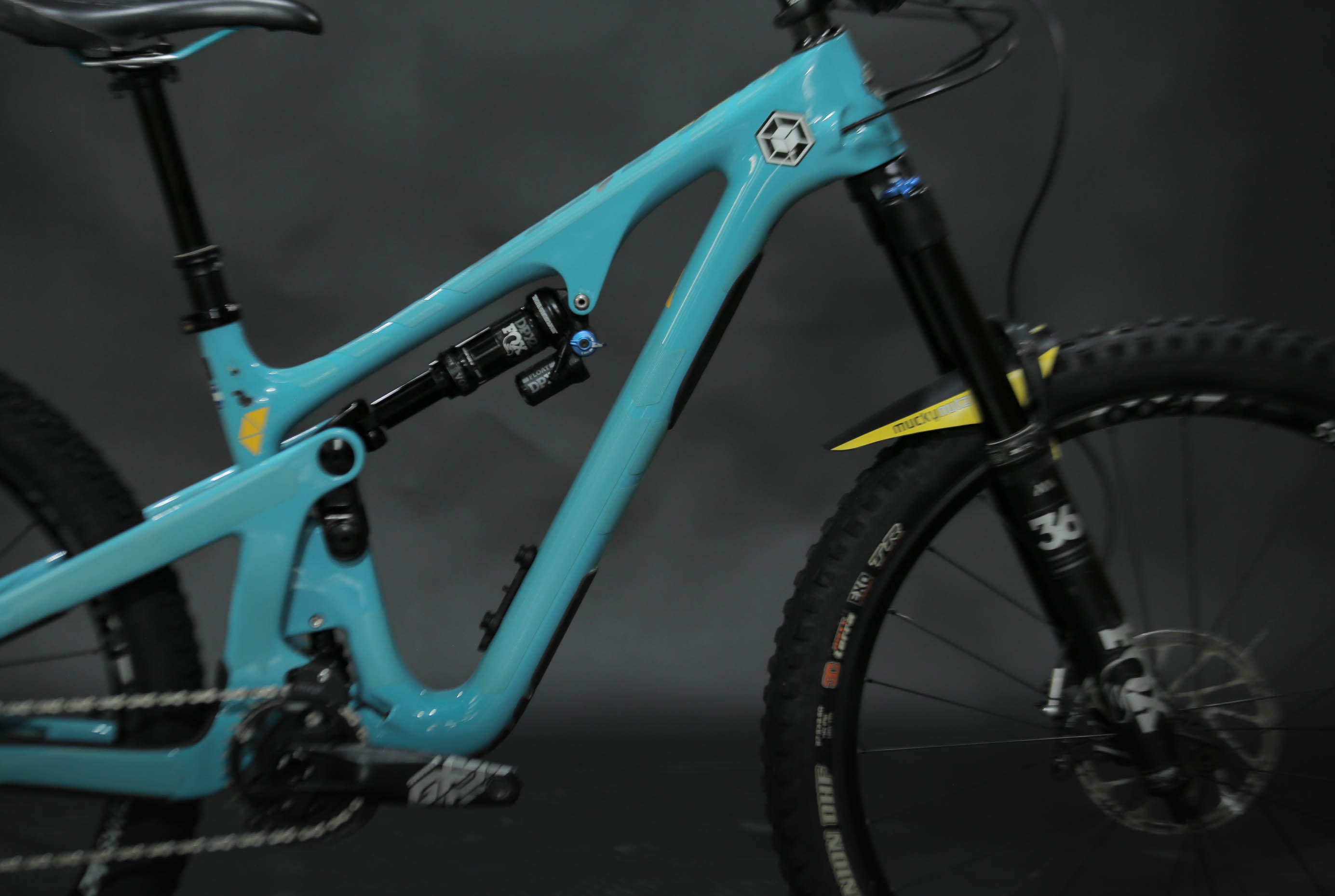 Bicicleta de Montaña Doble Supensión Yeti Cycles SB140 27.5" Talla Small (2021) Seminueva