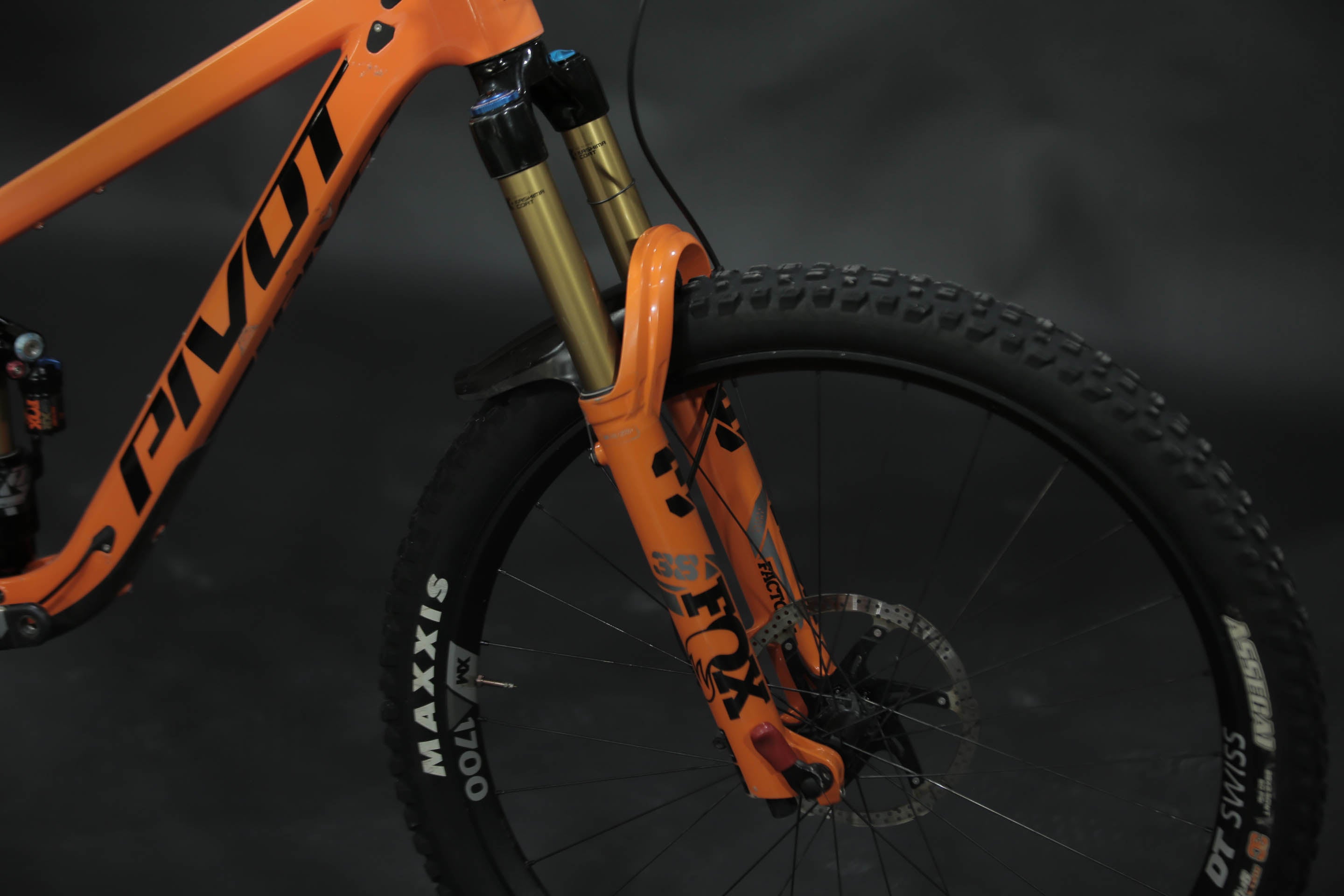 Bicicleta De Montaña Doble Suspensión Pivot Cycles Firebird 29" Talla Medium (2022) Seminueva