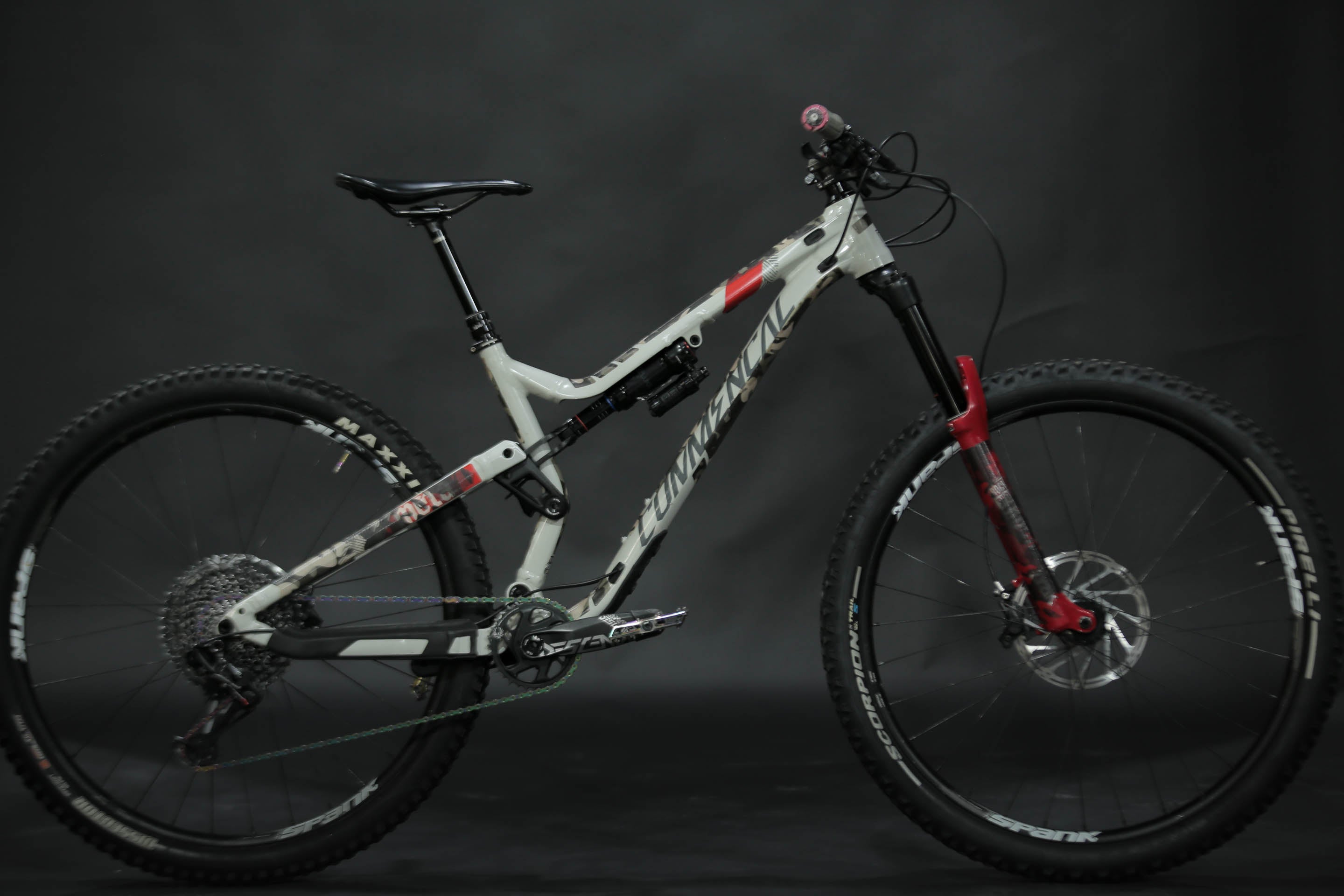 Bicicleta de Montaña Doble Suspension Commencal Meta AM 29" Talla Medium (2020) Seminueva