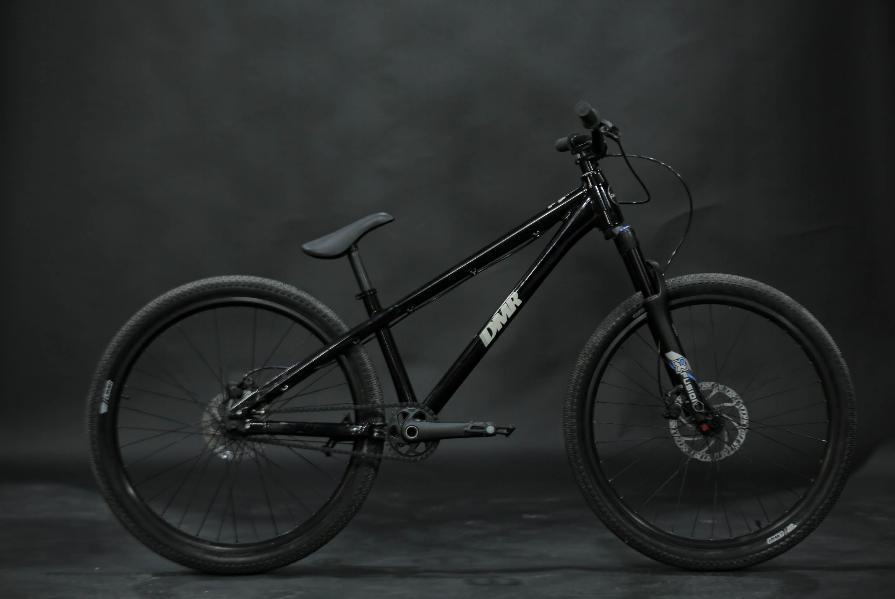 Bicicleta de ciudad Dirt Jump DMR Rhythm Pro Talla Regular Rodado 26" (2022) Seminueva